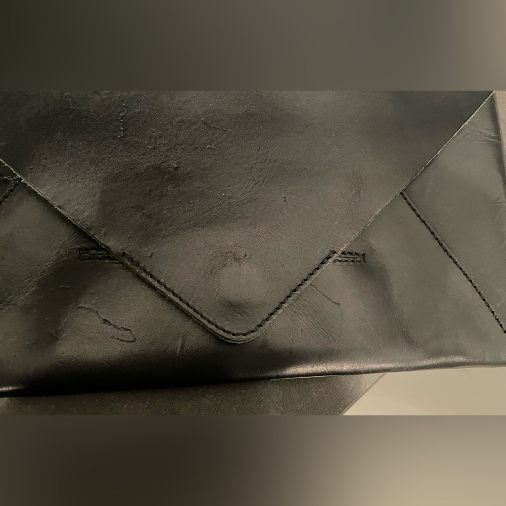 EILEEN FISHER THIN LEATHER PURSE